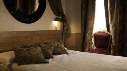 Paris Saint Honore Hotel - image 13