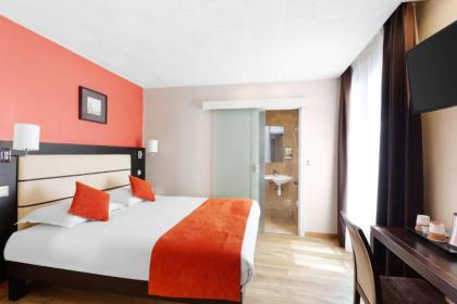 Sure Hotel by Best Western Paris Gare du Nord - image 1
