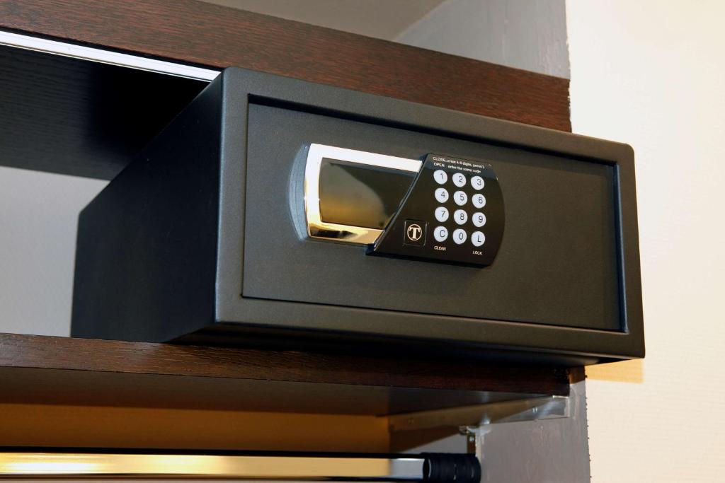 Sure Hotel by Best Western Paris Gare du Nord - image 3