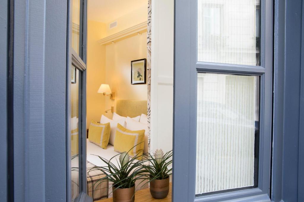 Le Relais Montmartre - image 4