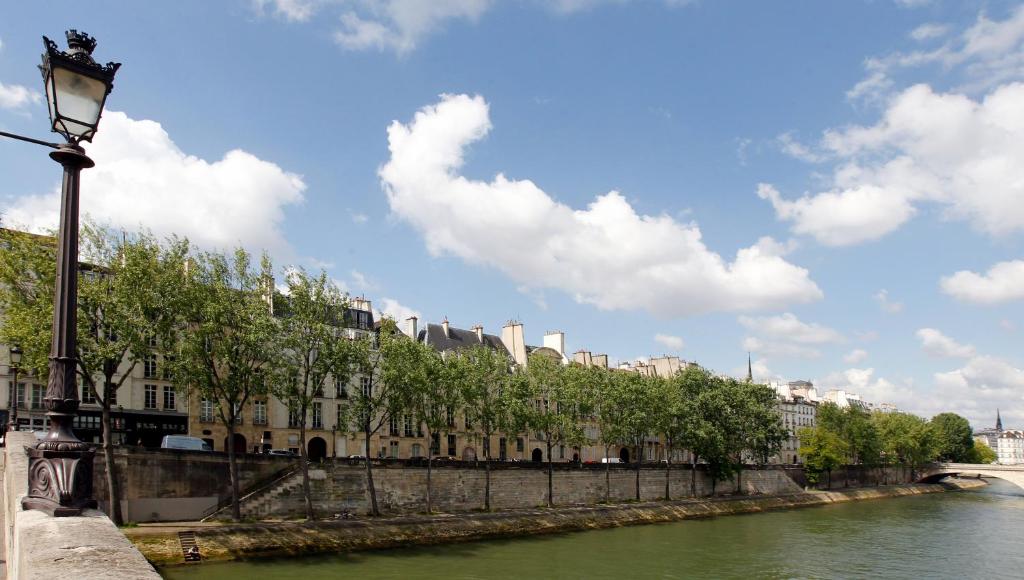 Hotel Des Deux-Iles - Notre-Dame - image 2