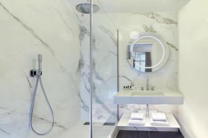 Holiday Inn Paris Gare de Lyon Bastille - image 2