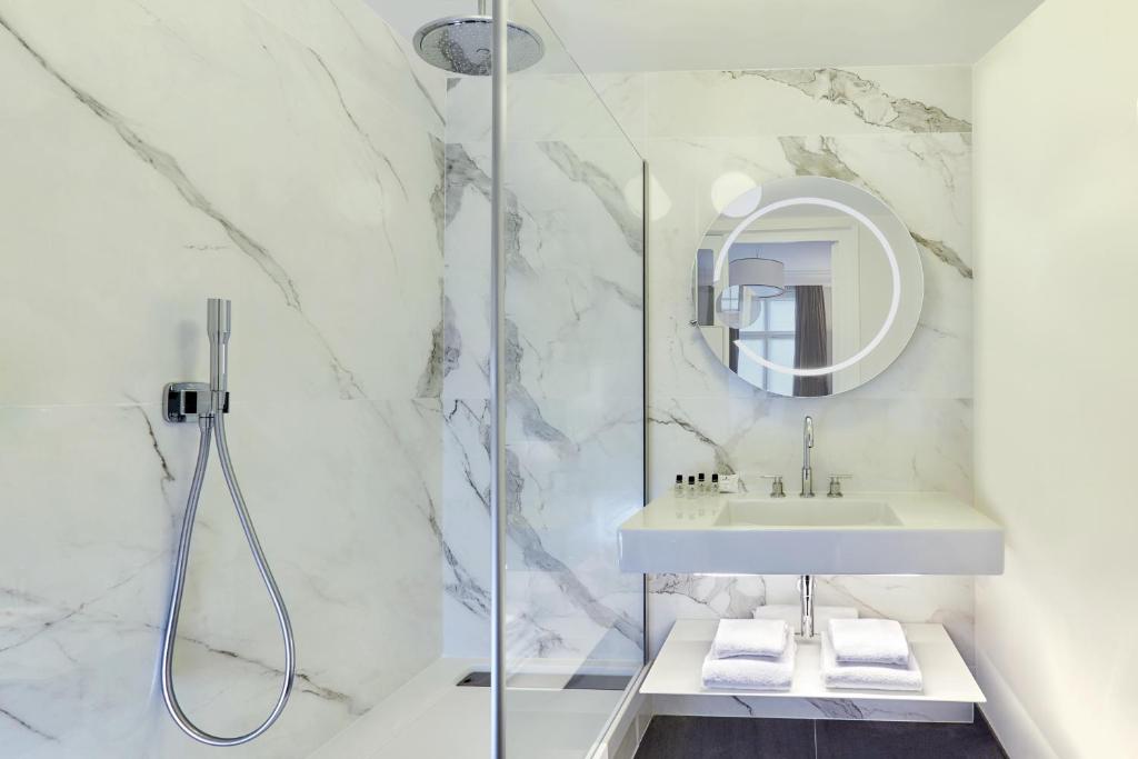 Holiday Inn Paris Gare de Lyon Bastille - image 2