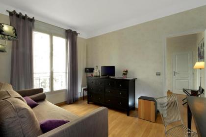 Carladez Cambronne - image 2