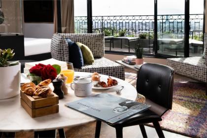 Terrass Hotel - image 11