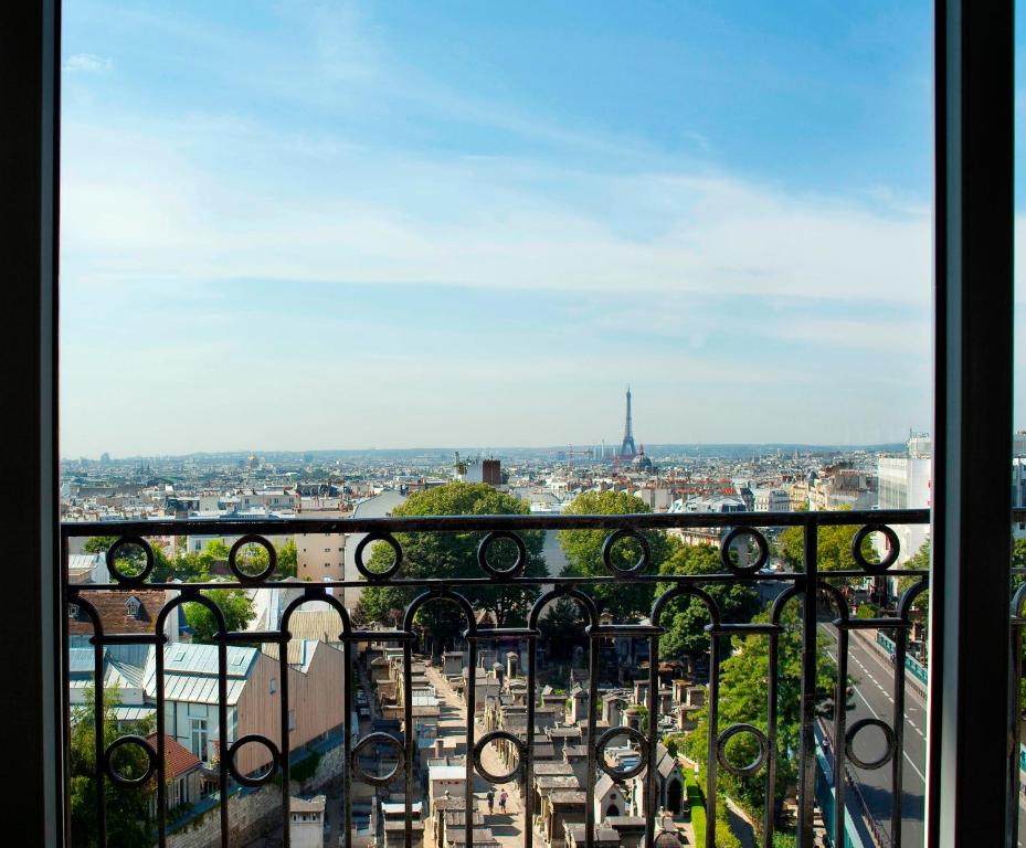 Terrass Hotel - image 2