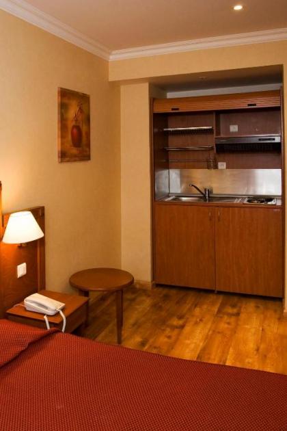 121 Paris Hotel - image 20