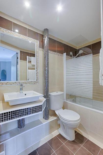 Hotel Avama Prony - image 19
