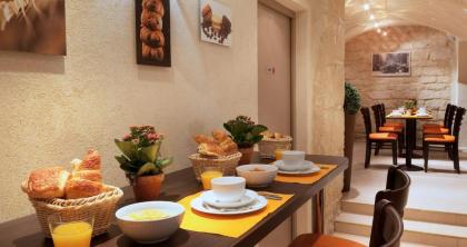 Hotel Saint Honore - image 12