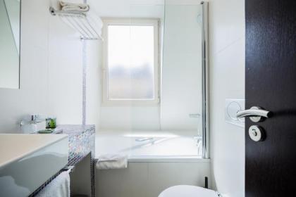 Hotel Park Lane Paris - image 6