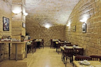 Hotel Americain - image 9