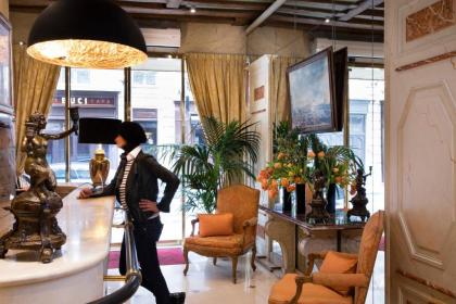 Hotel Le Regent Paris - image 10