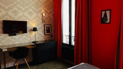 Hotel Noir - image 12