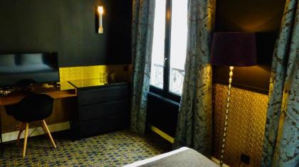 Hotel Noir - image 15