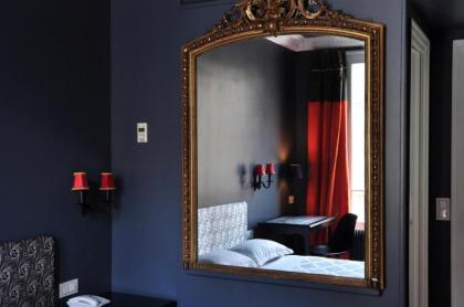 Hotel Noir - image 2