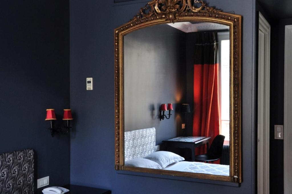 Hotel Noir - image 2