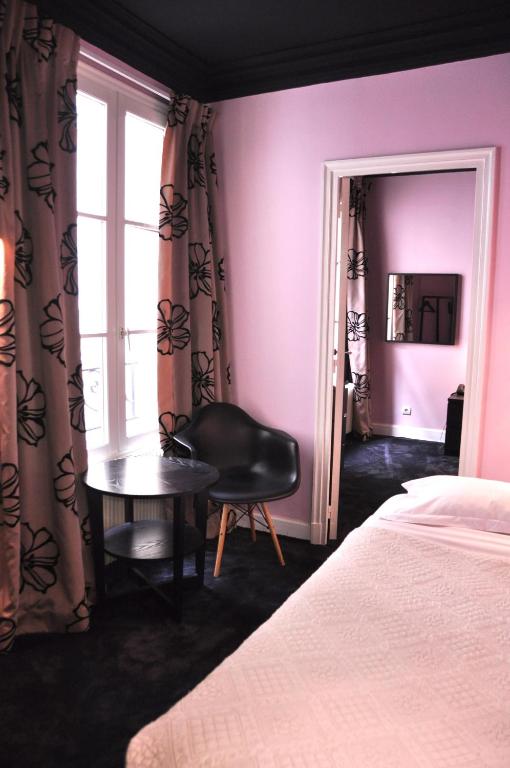 Hotel Noir - image 6