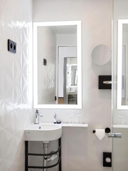 Doisy Etoile Hotel - image 17