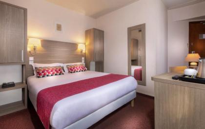 Hotel Crimee - image 1