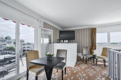 Maison Astor Paris Curio Collection by Hilton - image 10