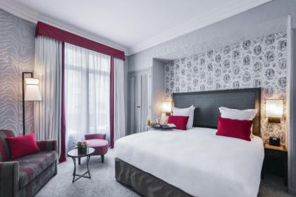 Maison Astor Paris Curio Collection by Hilton - image 13