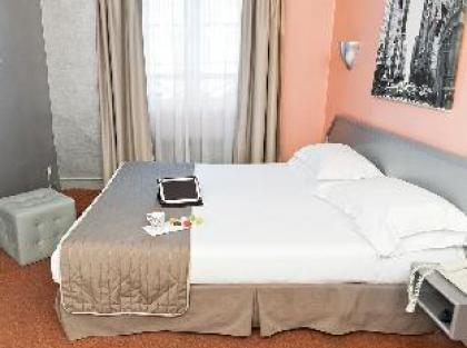 Hotel Jean Gabriel Montmartre - image 17