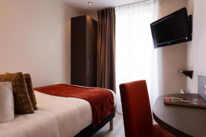 Hotel Apolonia Paris Montmartre; Sure Hotel Collection by Best Western - image 5