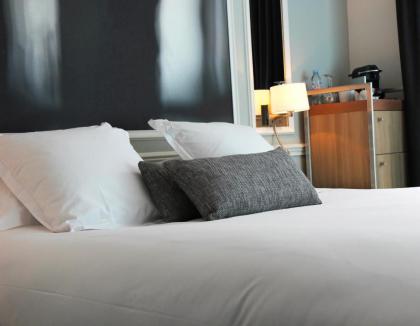 Best Western Premier Le Swann - image 18