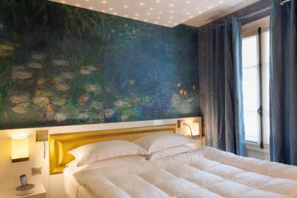 Petit Madeleine Hotel - image 10