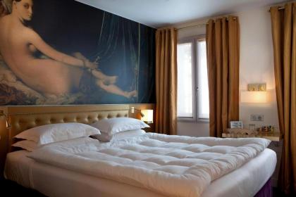 Petit Madeleine Hotel - image 14
