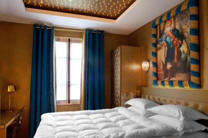 Petit Madeleine Hotel - image 5