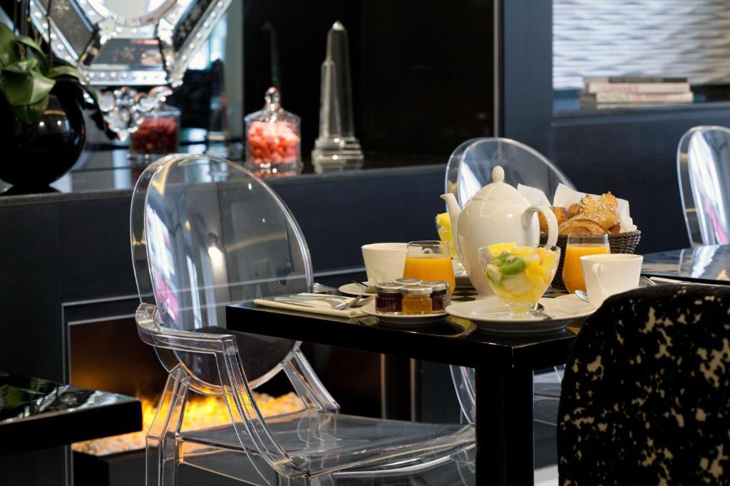 Petit Madeleine Hotel - image 6