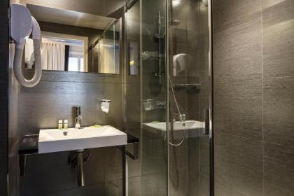 Nouvel Hotel Eiffel - image 12