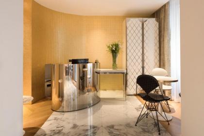 Nouvel Hotel Eiffel - image 3