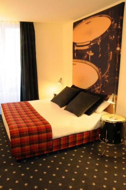 Hotel Du Triangle D'Or - image 18