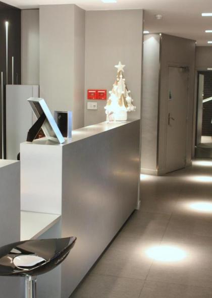 Arc De Triomphe Etoile Hotel - image 16