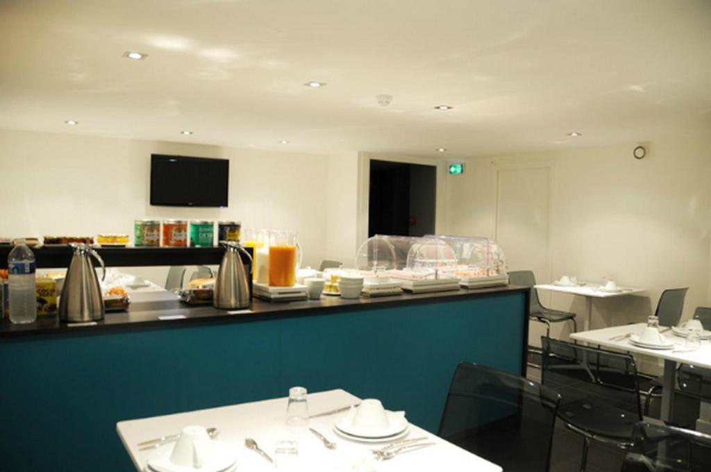 Arc De Triomphe Etoile Hotel - image 5