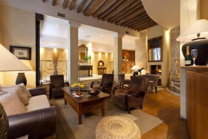 Le Clos Medicis - image 2