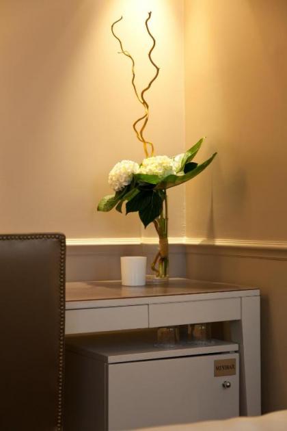 Le Clos Medicis - image 4