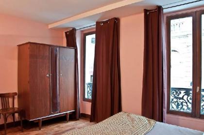 Nation Montmartre Hotel - image 10