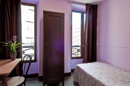 Nation Montmartre Hotel - image 18