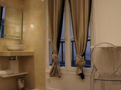 Nation Montmartre Hotel - image 20