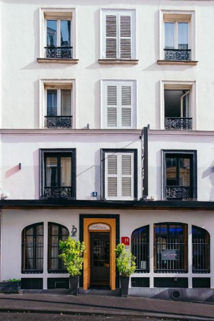 Nation Montmartre Hotel - image 4