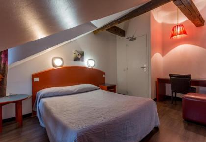 Victory Hotel Galou - image 14