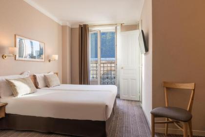 Paris France Hotel - image 10