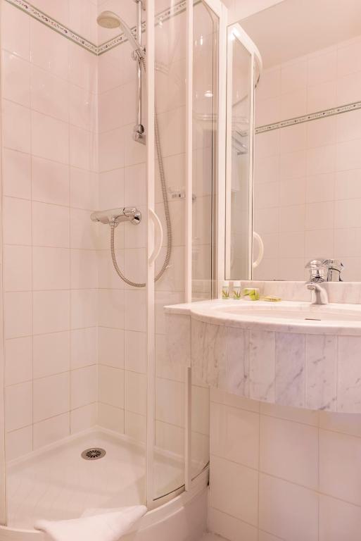 Hotel Des Ecrivains - image 3