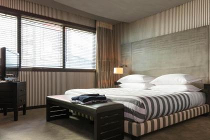 Hotel Square - image 19