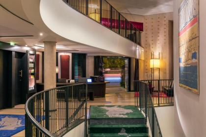 Hotel Square - image 8