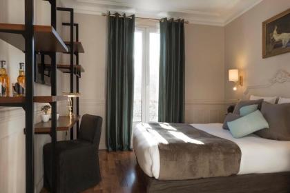 Hotel De La Porte Doree - image 2