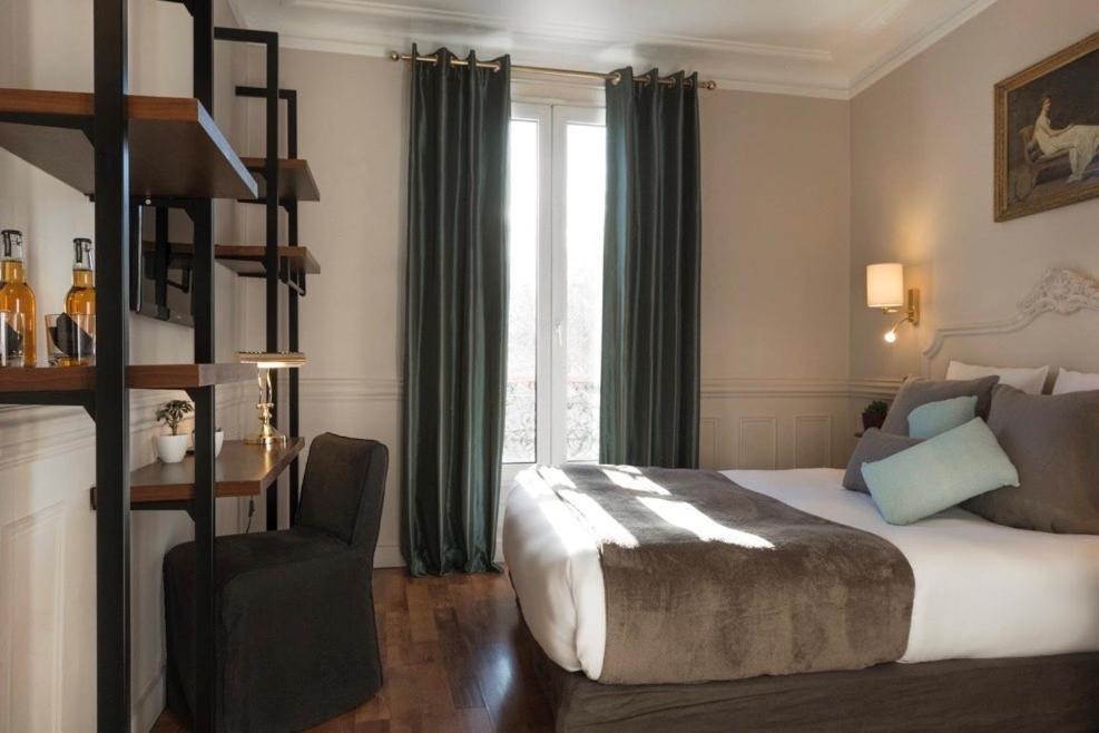 Hotel De La Porte Doree - image 2